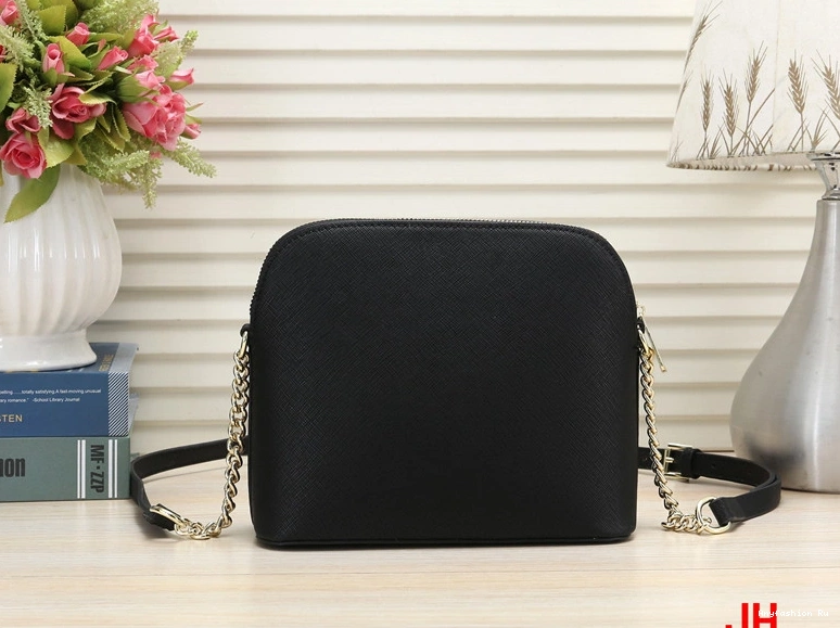 8896 Michael Kors Flexible Messenger Bags 1117